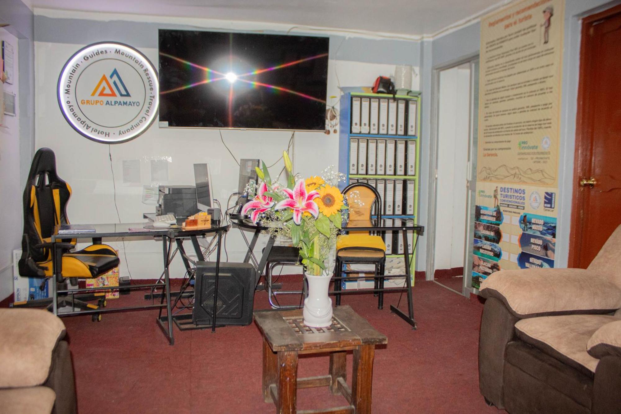 Hotel Valery 2 Estrellas Huaraz  Exteriör bild