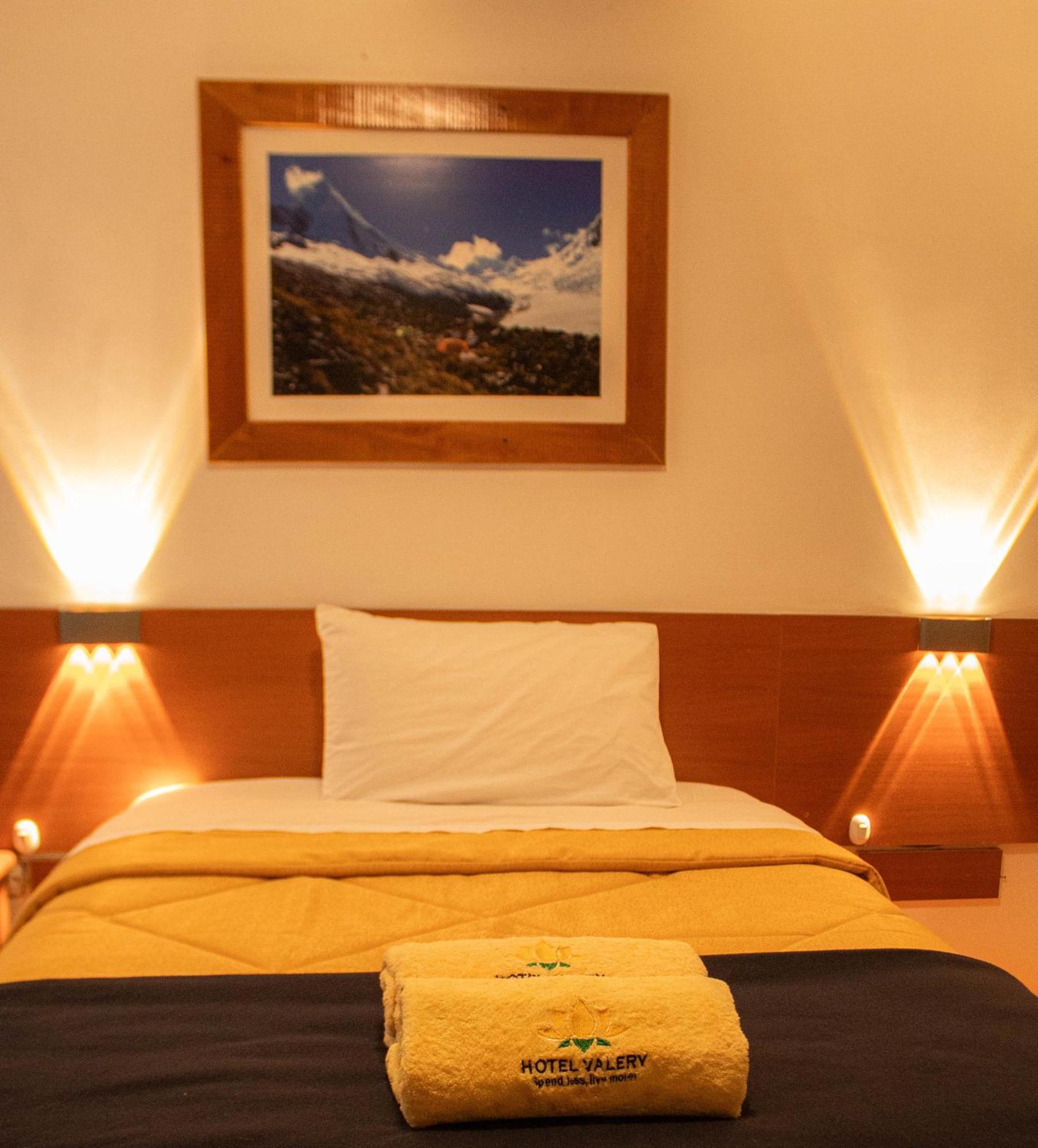 Hotel Valery 2 Estrellas Huaraz  Exteriör bild